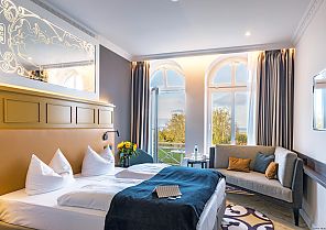 Zimmerbeispiel Doppelzimmer Balkon Meerblick