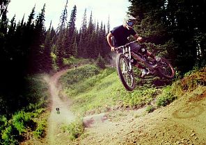 Where the Trail begins! Die epischen Trails von Kanada & Whistler - Mutter & Vater aller Bikepark Where the Trail begins! Die epischen Trails von Kanada & Whistler - Mutter & Vater aller Bikepark