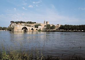 Provence mit MS THURGAU RHÔNE Provence mit MS THURGAU RHÔNE