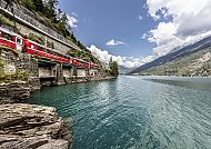 Bernina Express am Lago di Poschiavo