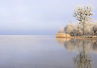 Winterlandschaft am Fluss
