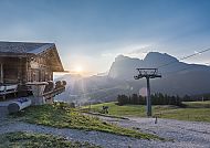 Steger Dellai_Hütte und Berge