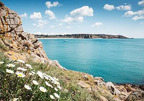 Kanalinseln exklusiv - Zwischen Burgen und Blüten auf Jersey