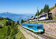 Zahnradbahn auf die Rigi, Zahnradbahn auf die Rigi mit Blick auf den Vierwaldstättersee., Zahnradbahn auf die Rigi mit Alpenpanorama und Vierwaldstättersee.