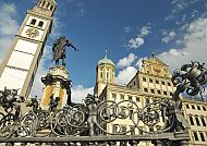 Rathaus mit Perlachturm und Augustusbrunnen