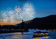 Rhein in Flammen Konvoi im Mittelrheintal