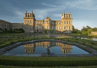 Blenheim Palace mit reflektierendem Teich