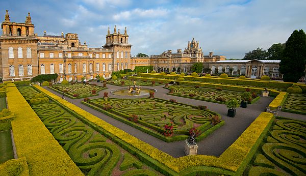 , Blenheim Palace Garten, Badminton Flower Show 2026., Blenheim Palace Garten, Veranstaltungsort der Badminton Flower Show 2026.