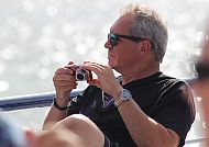 Entspannung an Bord, Entspannung an Bord bei einer Bootsfahrradtour in Südholland.