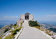 Mausoleum auf dem Lovćen-Berg, Mausoleum auf dem Lovćen-Berg, Montenegro: majestätische Aussicht.