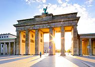 Das Brandenburger Tor in Berlin, Brandenburger Tor in Berlin bei Sonnenuntergang.