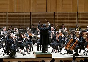 Chamber Orchestra of New York in der Elbphilharmonie