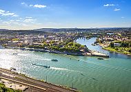 Koblenz am Rhein, sonniger Tag, malerische Flusslandschaft