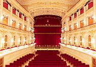 Prächtiger Innenraum des Teatro Galli in Rimini