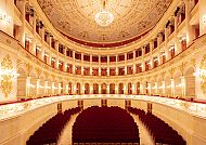 Prächtiger Innenraum des Teatro Galli in Rimini