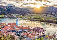 Dürnstein, Dürnstein bei Sonnenuntergang, idyllische Donau-Landschaft.