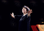 Mireille Mathieu Abschiedstour Dresden, Mireille Mathieu bei ihrem Abschiedskonzert in Dresden., Mireille Mathieu bei ihrem Abschiedskonzert in Dresden.