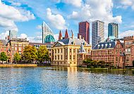 Ausflugstipp: Den Haag, Historische Architektur und Skyline in Den Haag am Wasser.
