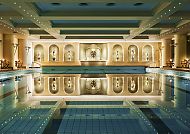 Grand Hotel Dino; Schwimmbad, Elegantes Schwimmbad im Grand Hotel Dino, Lago Maggiore., Elegantes Schwimmbad im Grand Hotel Dino, Lago Maggiore.