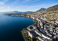 Luftsicht auf die Küste von Montreux, Luftaufnahme der Küste von Montreux am Genfer See.