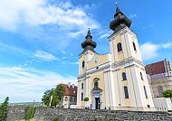 Maria Taferl, Barocke Wallfahrtskirche Maria Taferl unter blauem Himmel.