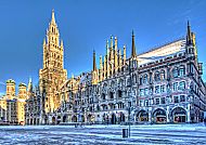 München Rathaus im Winter, Münchner Rathaus im Winter bei strahlend blauem Himmel., Münchner Rathaus im Winter, strahlend unter blauem Himmel.