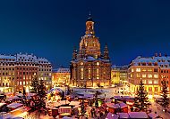Neumarkt, Weihnachtsmarkt am Neumarkt vor der Frauenkirche in Dresden.