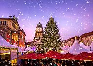 Berlin, Weihnachtsmarkt am Gendarmenmarkt, Berlin im Adventszauber.