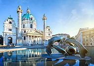 St.-Charles-Kirche in Wien, St.-Charles-Kirche in Wien bei sonnigem Wetter, Donau Städte Panorama.
