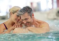 , Entspannte Momente im Whirlpool voller Wohlgefühl.