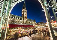 Historischer Weihnachtsmarkt auf dem Rathausplatz