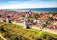 Visby, Mittelalterliche Stadtmauer von Visby an der Ostseeküste., Mittelalterliche Stadtmauer von Visby an der Ostseeküste.