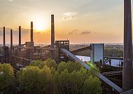 Zeche Zollverein, Zeche Zollverein bei Sonnenuntergang, Industriekultur im Ruhrgebiet.