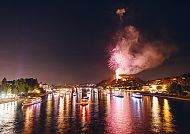 Rhein in Flammen Koblenz, Feuerwerk über dem Rhein bei Nacht, Koblenz, Rhein in Flammen 2027.