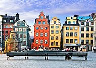 Bunte Häuser am Stortorget-Platz in Stockholm, Schweden.