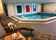 Wellnessbereich mit Innenpool