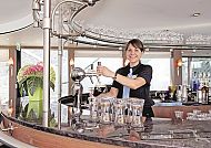 MS Amelia, Bar