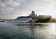 A-ROSA vor Esztergom