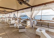 Hotel Dolmen, Restaurant Batubulan