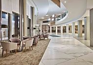 Hotel Dolmen, Lobby