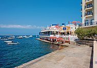 Gillieru Harbour Hotel