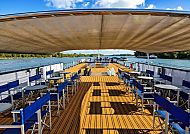 Sonnendeck mit Schattenplätzen