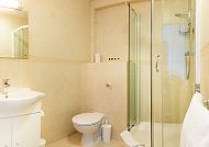 Hotel Ambassadeur, Zimmerbeispiel Bad