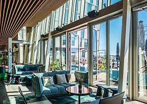 Hotellounge- und terrasse