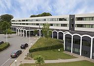 Comwell Hotel Kolding, Ansicht, Comwell Hotel Kolding, moderne Architektur und gepflegte Umgebung., Comwell Hotel Kolding, moderne Architektur in grüner Umgebung.