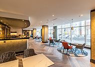 Hotelbar im NYX Hotel Erfurt, Moderne Hotelbar im NYX Hotel Erfurt mit stilvollem Ambiente.