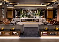 Elegante Lobby Bar im DoubleTree by Hilton Berlin Ku’damm.