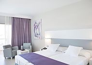 Helles, modernes Hotelzimmer im Hotel Gran Canaria Princess