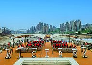 Sonnendeck mit Stadtblick, Sonnendeck mit Stadtblick und Brücke, Hotels China-Reise.