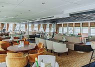 Elegante Lounge auf der MS ROUSSE PRESTIGE mit Flussblick